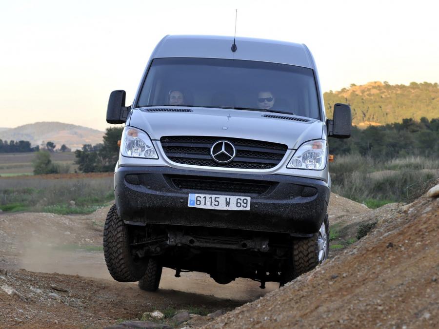  Mercedes-Benz Sprinter Van 4x4 2009 года  (фото 11 из 12)